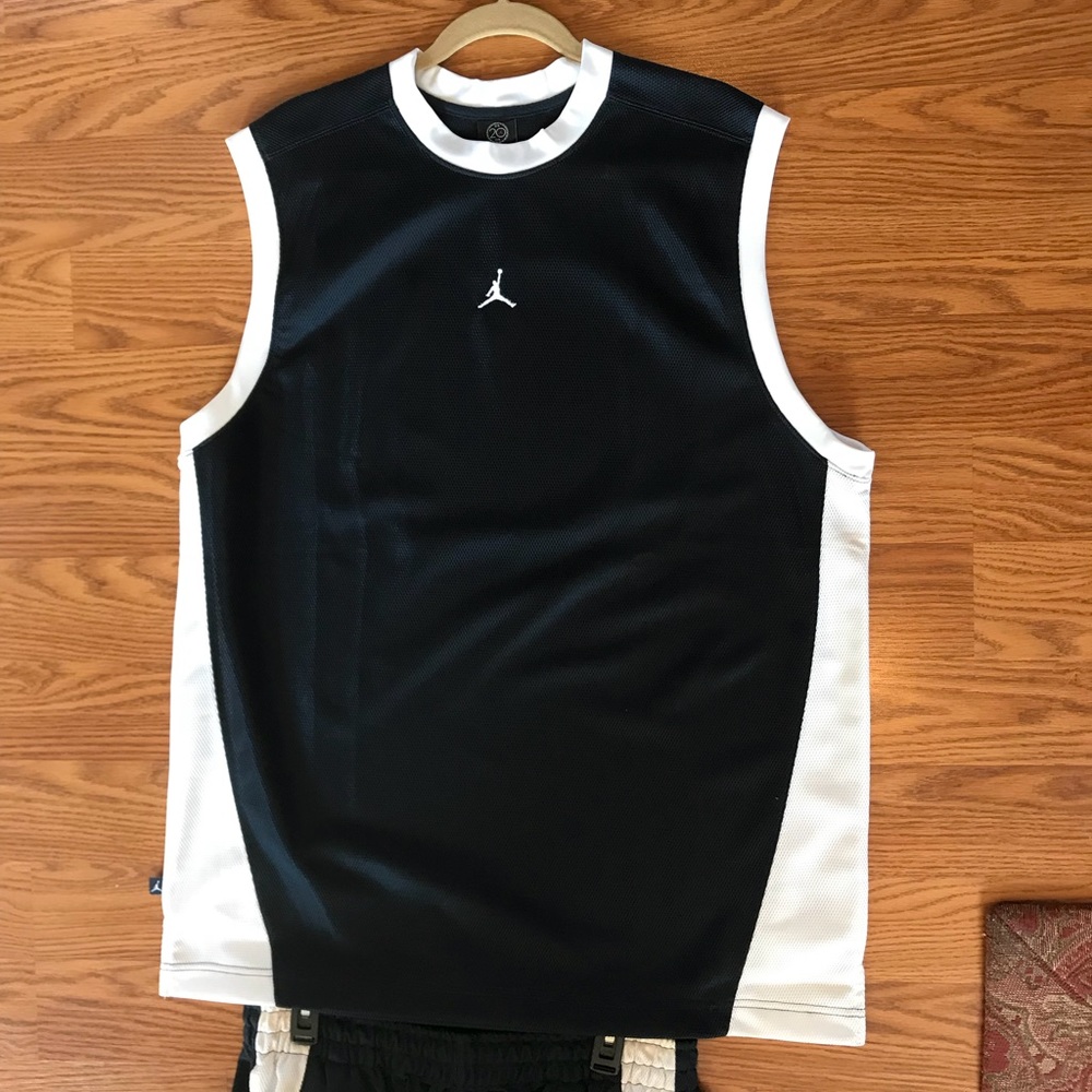 MICHAEL JORDAN BASKETBALL JERSEY & SHORTS SET XL